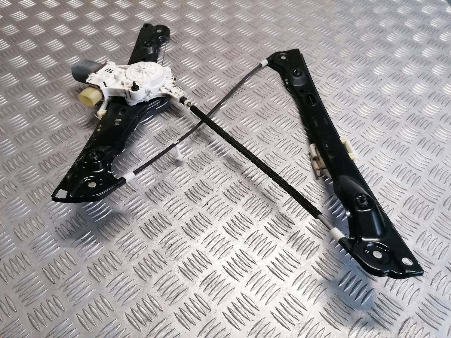 Stikla pacelšanas mehānisms priekšējais kreisais priekš BMW 318D E91 2008 TOURING 2 Stikla pacelšanas mehānisms priekšējais kreisais priekš BMW 318D E91 2008 TOURING