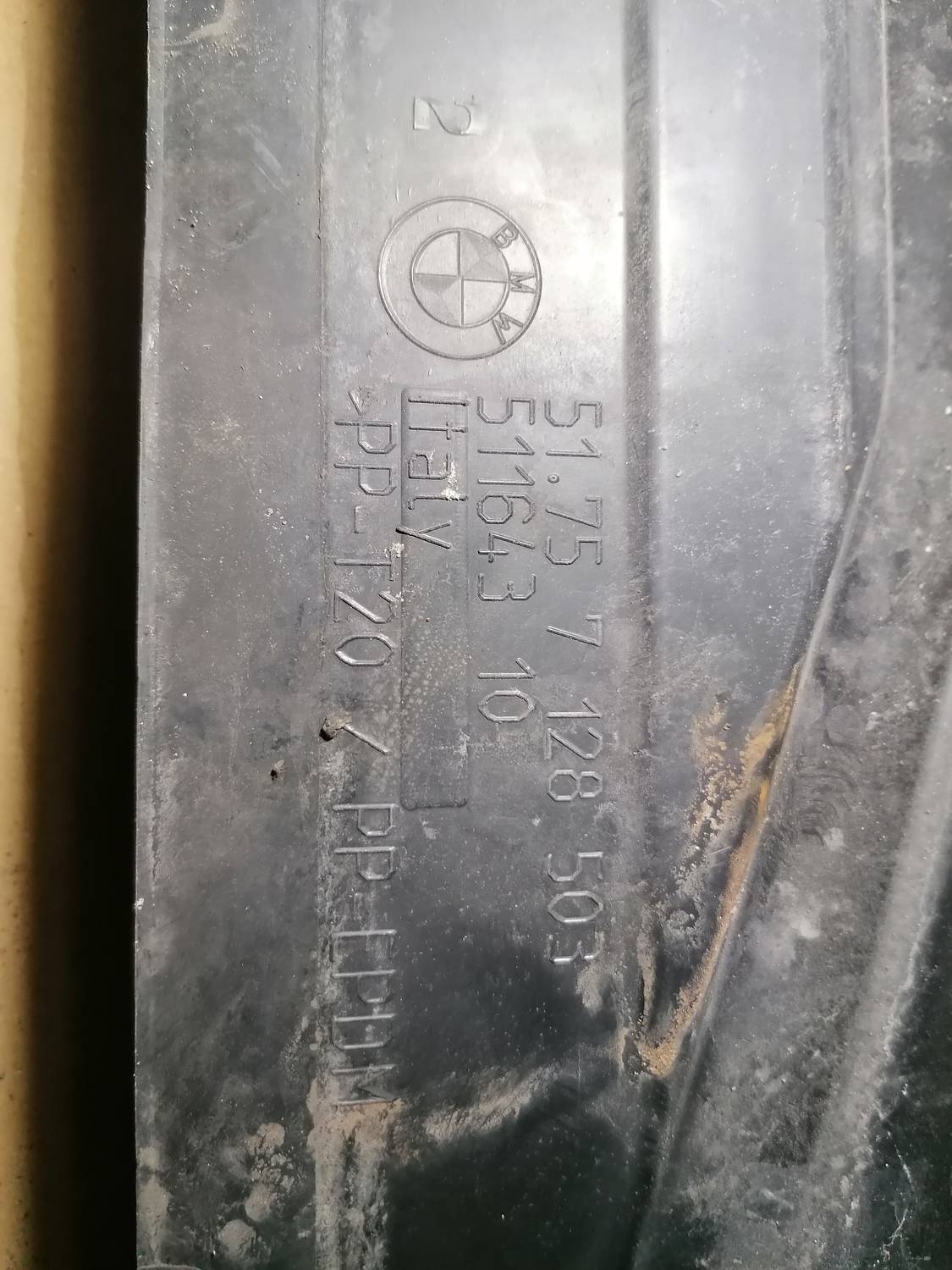 Priekšēja bufera aizsargs priekš BMW 318D E91 2008 TOURING