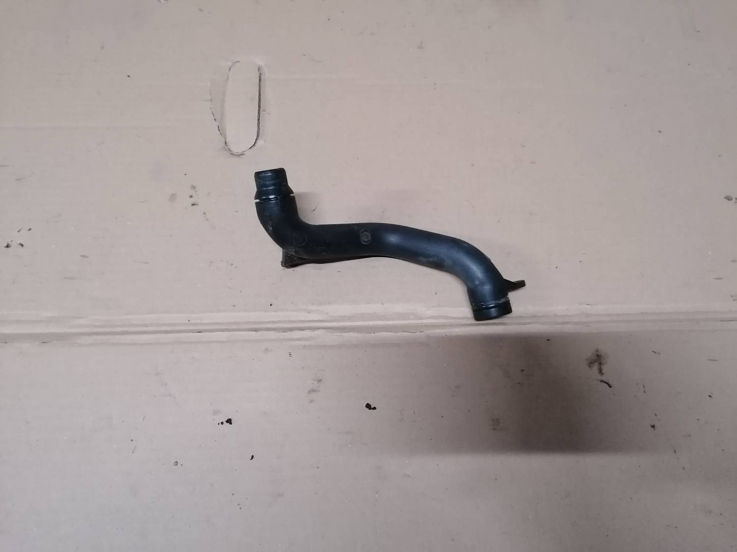 Dzesēšanas caurule priekš BMW 318D E91 2008 TOURING 1 Dzesēšanas caurule priekš BMW 318D E91 2008 TOURING