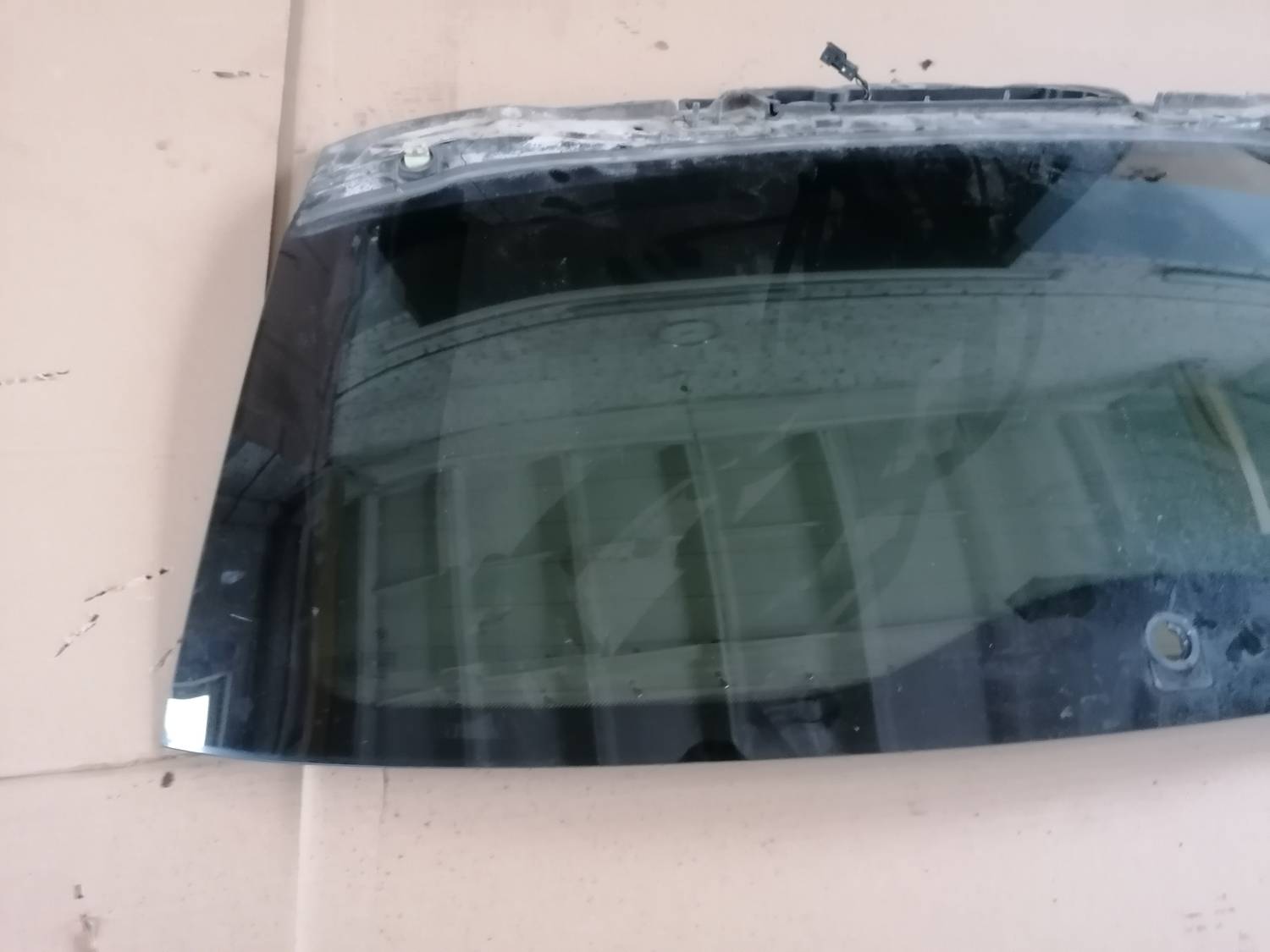 Aizmugures stikls priekš BMW 318D E91 2008 TOURING