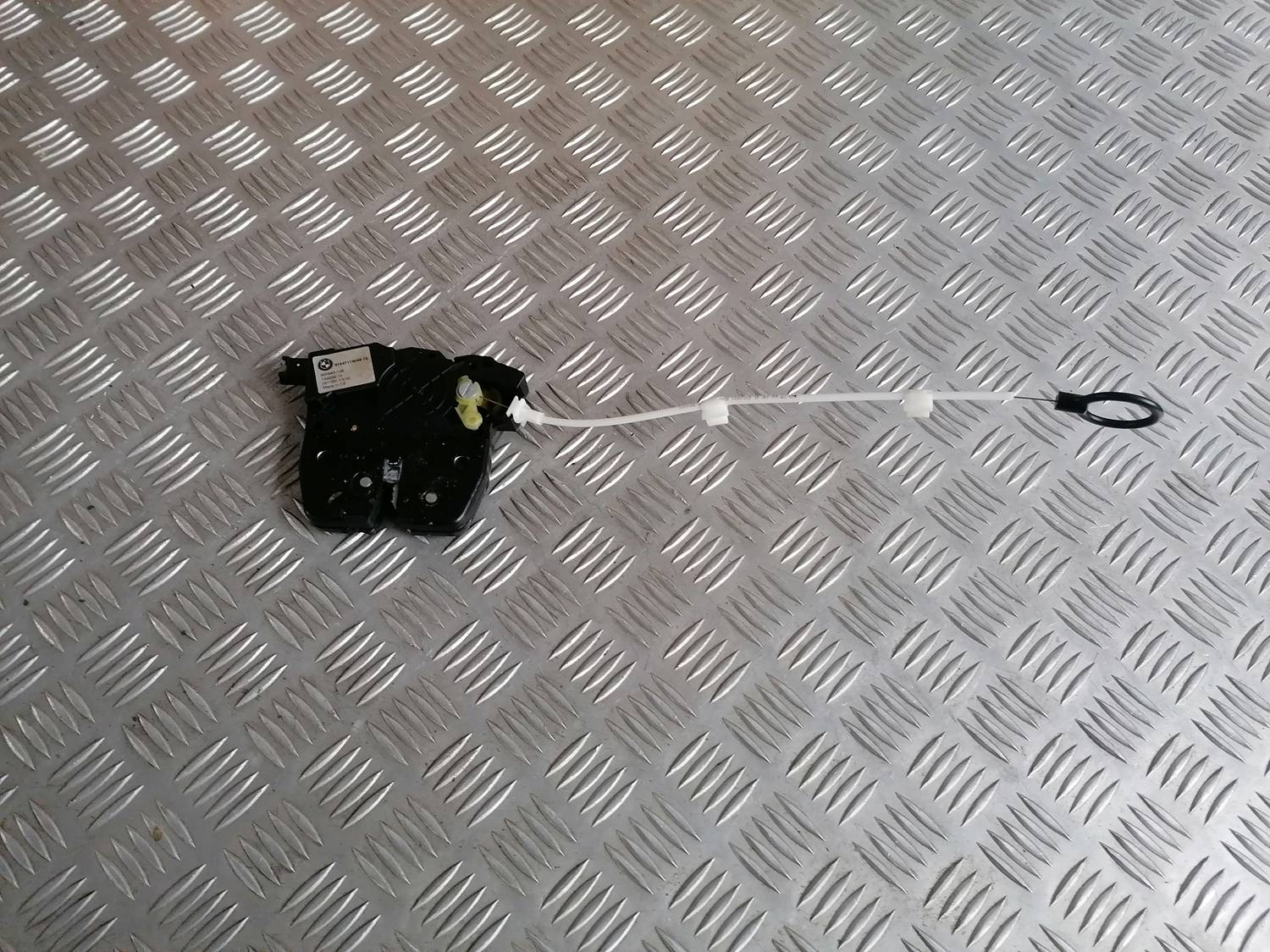 Bagāžnieka vāka slēdzene priekš BMW 318D E91 2008 TOURING 1 Bagāžnieka vāka slēdzene priekš BMW 318D E91 2008 TOURING