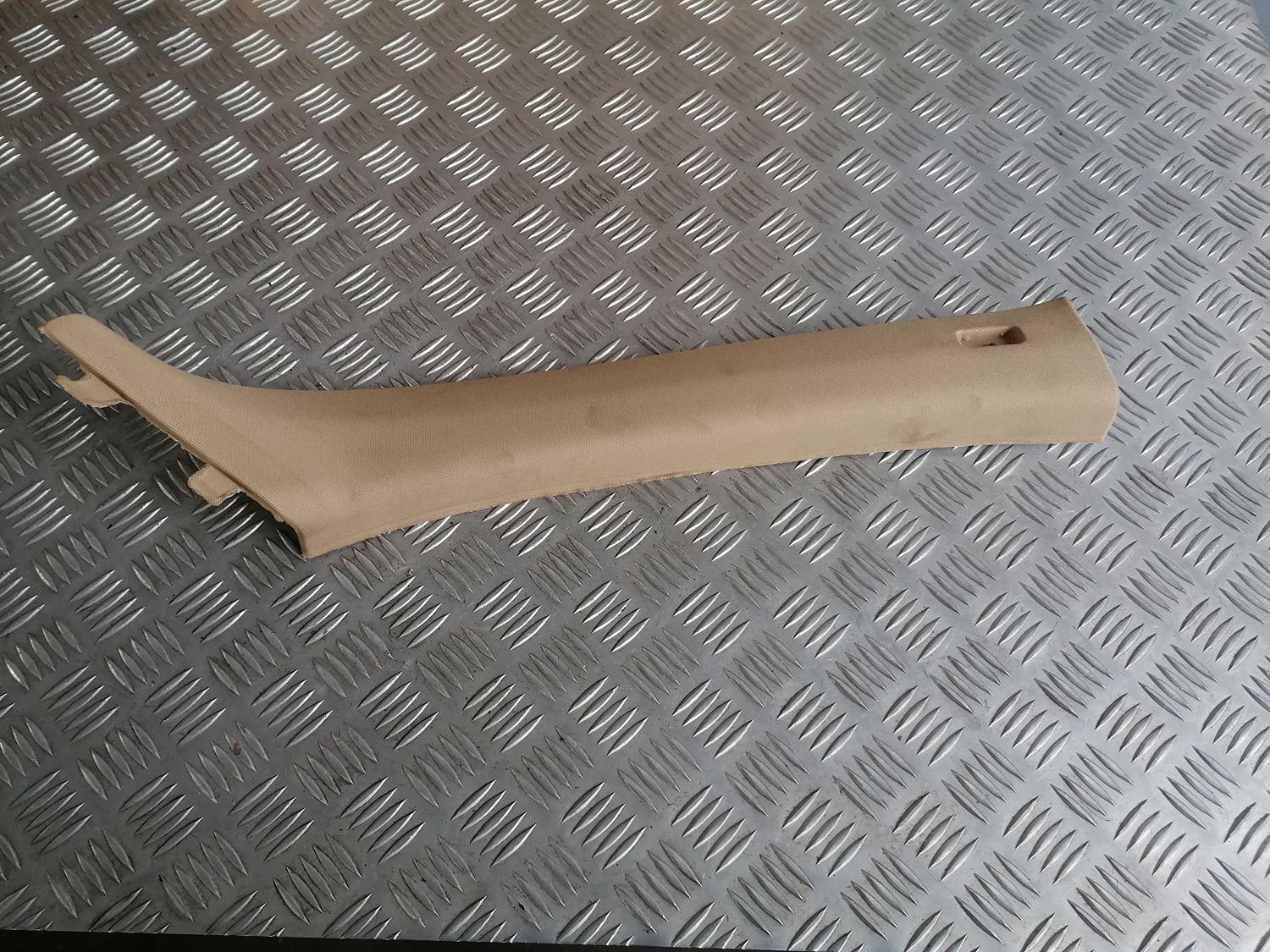 Priekšējas salona statnes apdare priekš BMW 318D E91 2008 TOURING 1 Priekšējas salona statnes apdare priekš BMW 318D E91 2008 TOURING