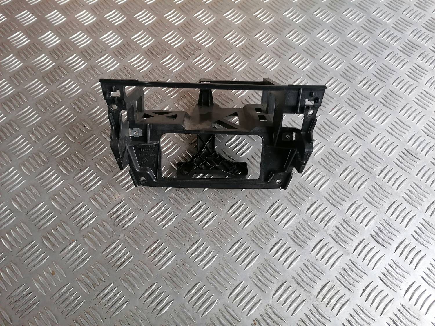 Projekcijas displeja kronšteins priekš BMW 318D E91 2008 TOURING 2 Projekcijas displeja kronšteins priekš BMW 318D E91 2008 TOURING