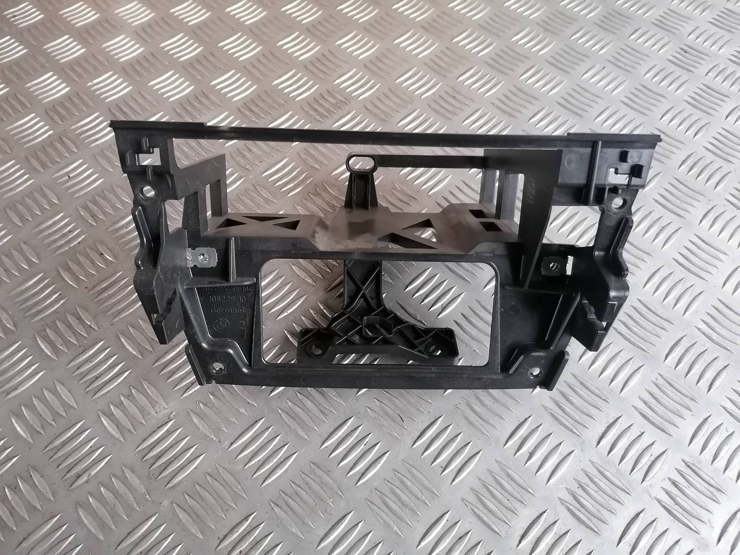 Projekcijas displeja kronšteins priekš BMW 318D E91 2008 TOURING 3 Projekcijas displeja kronšteins priekš BMW 318D E91 2008 TOURING