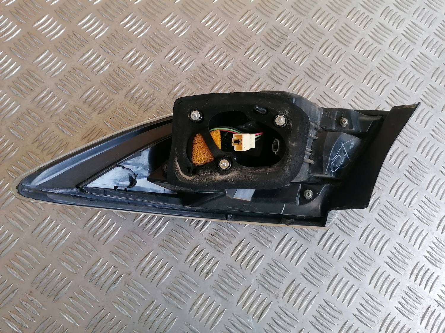 Aizmugurējais kreisais lukturis priekš MAZDA 6 2007 7 Aizmugurējais kreisais lukturis priekš MAZDA 6 2007