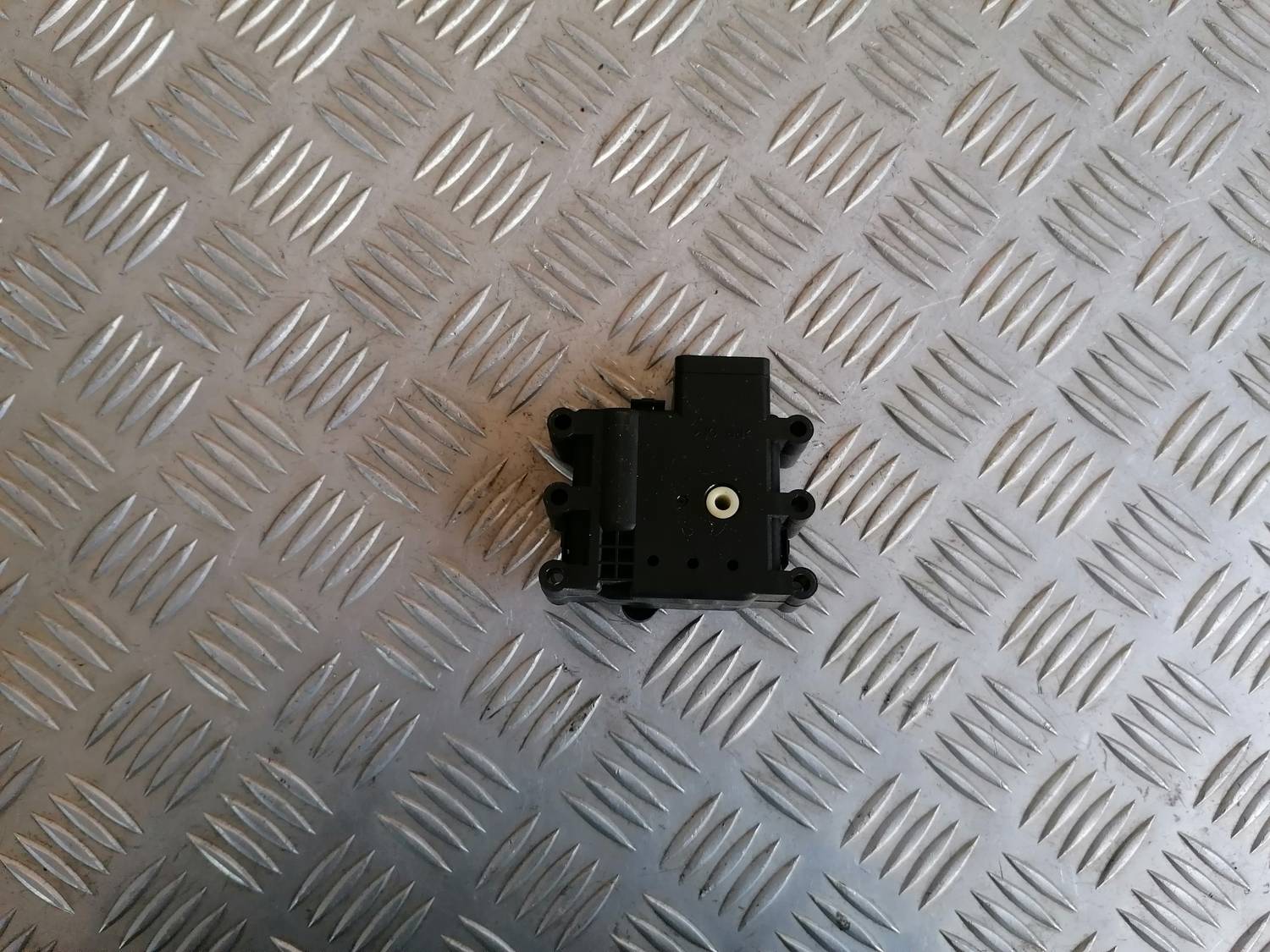 Apsildes sistēmas aktuators priekš MAZDA 6 2007