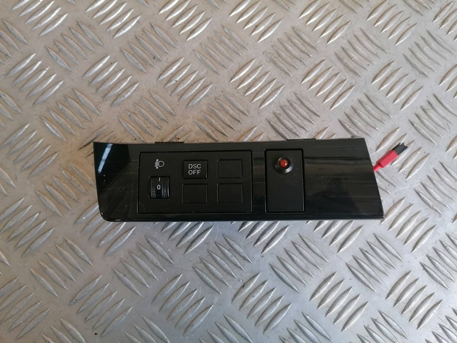 Mērinstrumentu paneļa pārslēgšanas pogas priekš MAZDA 6 2007 2 Mērinstrumentu paneļa pārslēgšanas pogas priekš MAZDA 6 2007