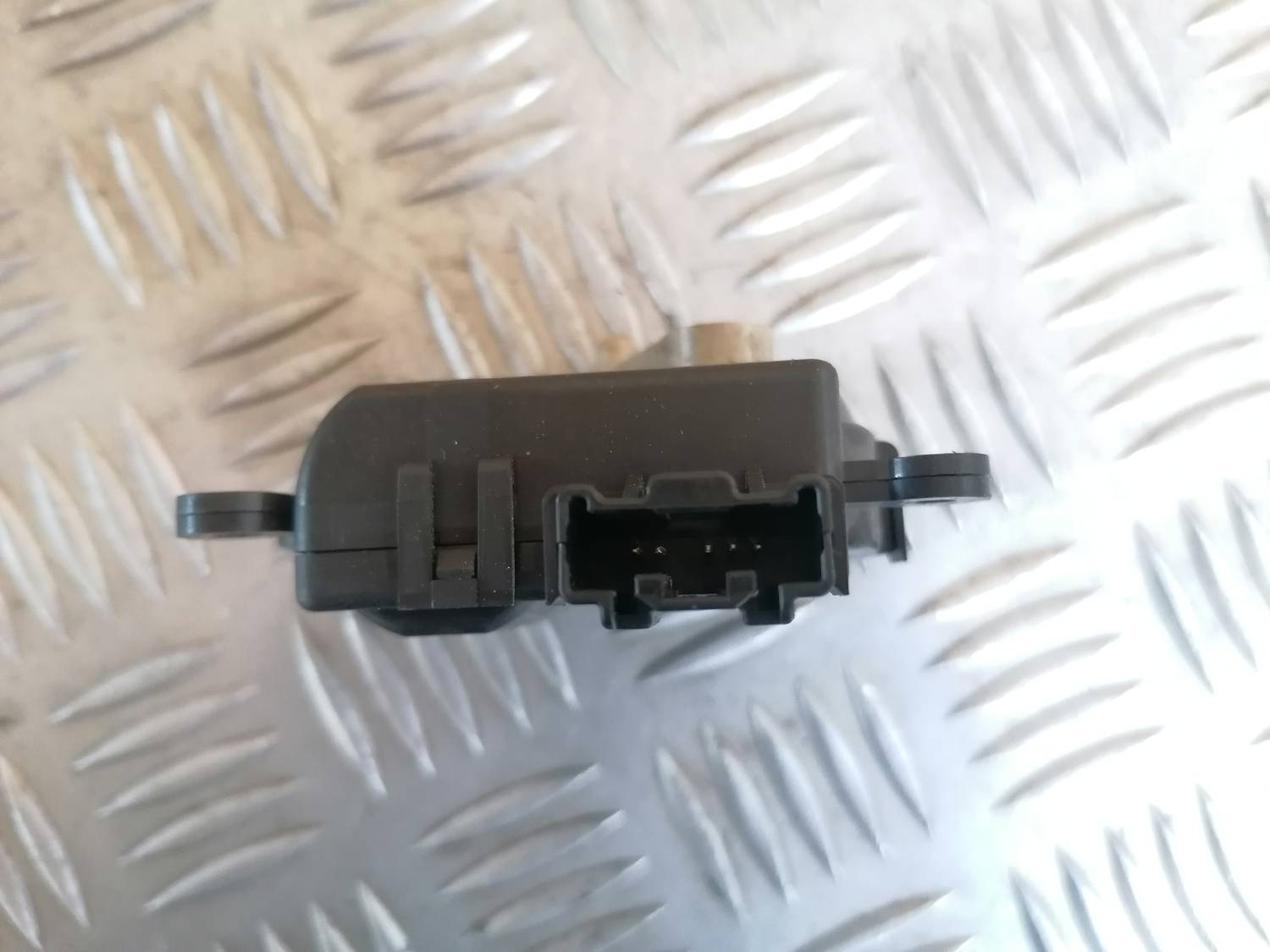 Apsildes sistēmas aktuators priekš MAZDA 6 2007