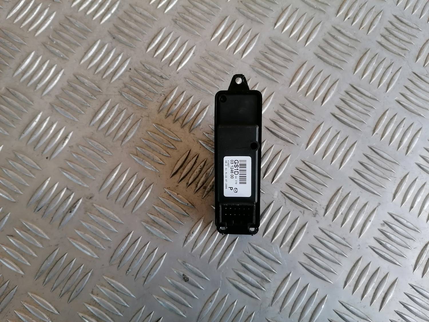 Stikla pacelšanas poga priekš MAZDA 6 2007 3 Stikla pacelšanas poga priekš MAZDA 6 2007