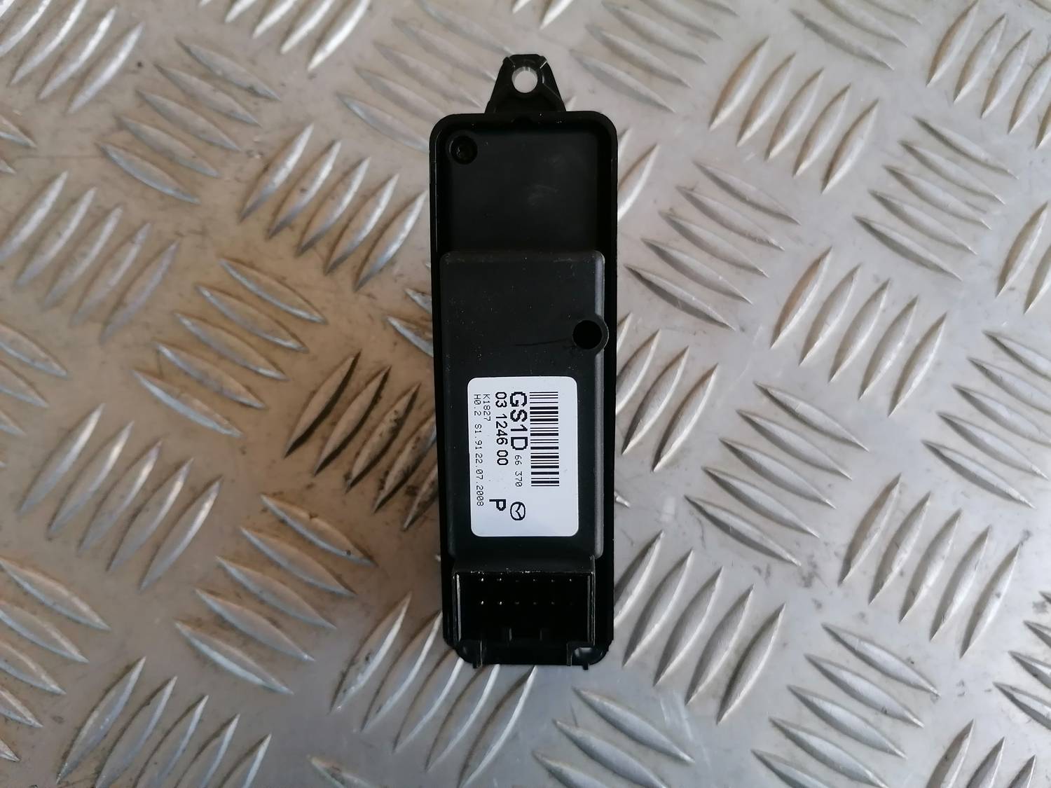 Stikla pacelšanas poga priekš MAZDA 6 2007 4 Stikla pacelšanas poga priekš MAZDA 6 2007