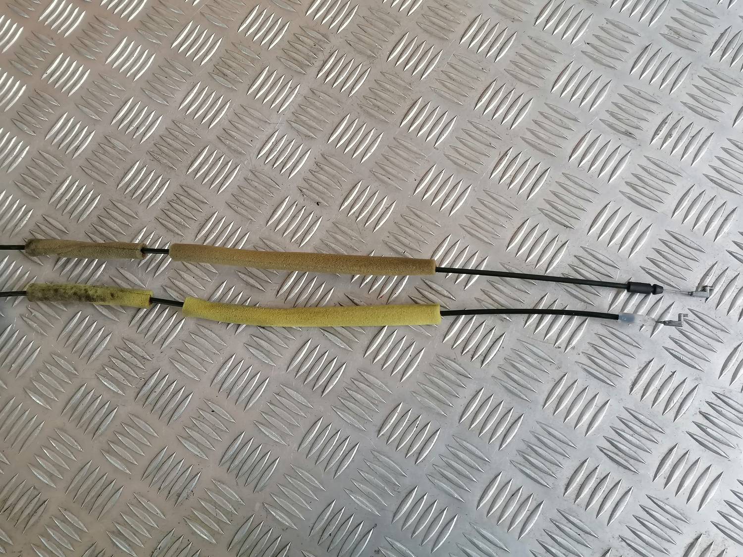 Priekšējo kreiso durvju slēdzene priekš MAZDA 6 2007 3 Priekšējo kreiso durvju slēdzene priekš MAZDA 6 2007