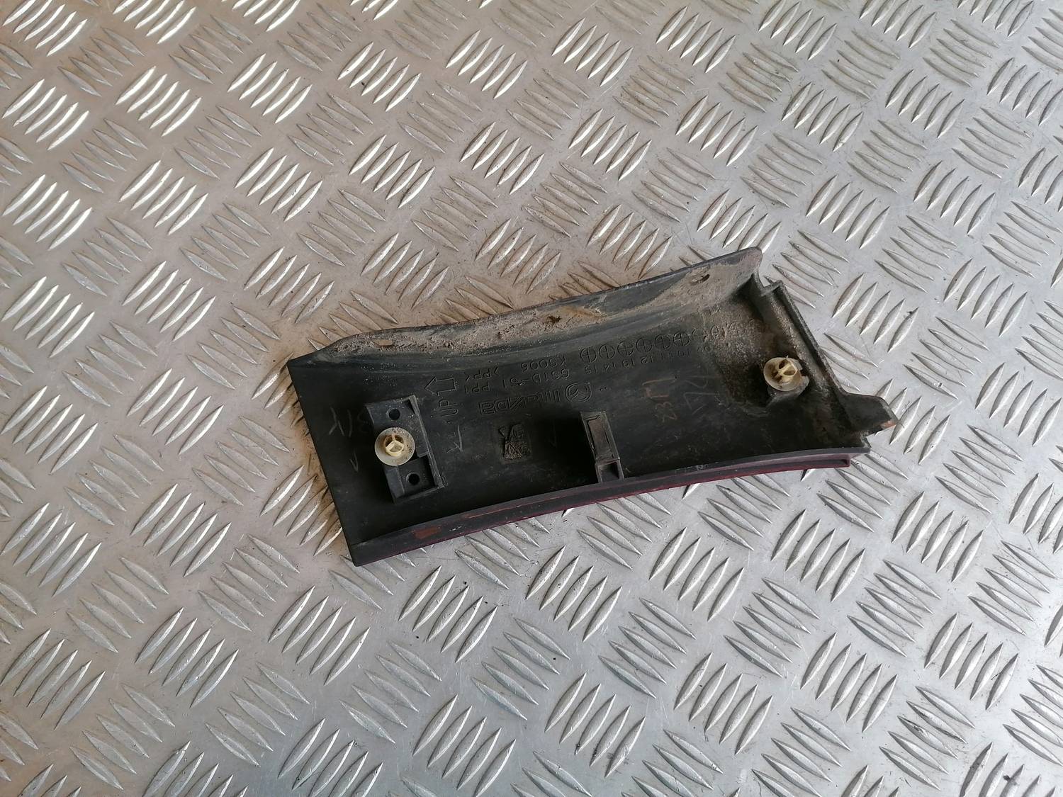 Priekšēja spārna uzlika/moldings priekš MAZDA 6 2007 3 Priekšēja spārna uzlika/moldings priekš MAZDA 6 2007