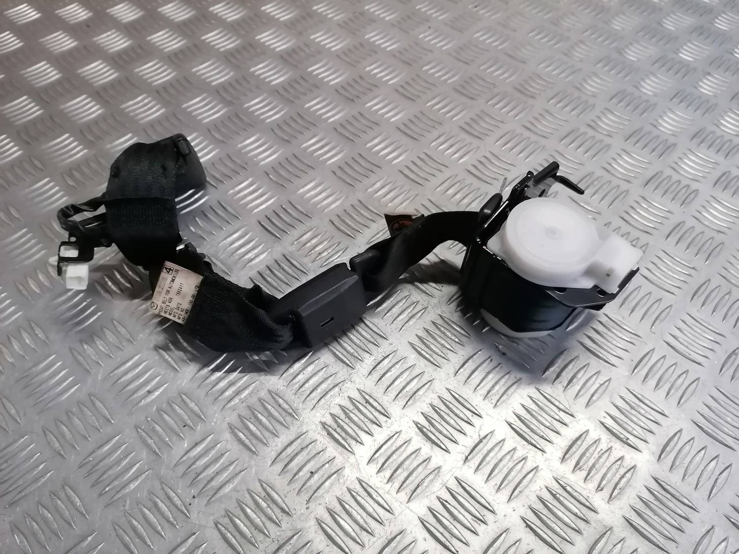 Aizmugurējā kreisa drošības josta priekš MAZDA 6 2007 2 Aizmugurējā kreisa drošības josta priekš MAZDA 6 2007