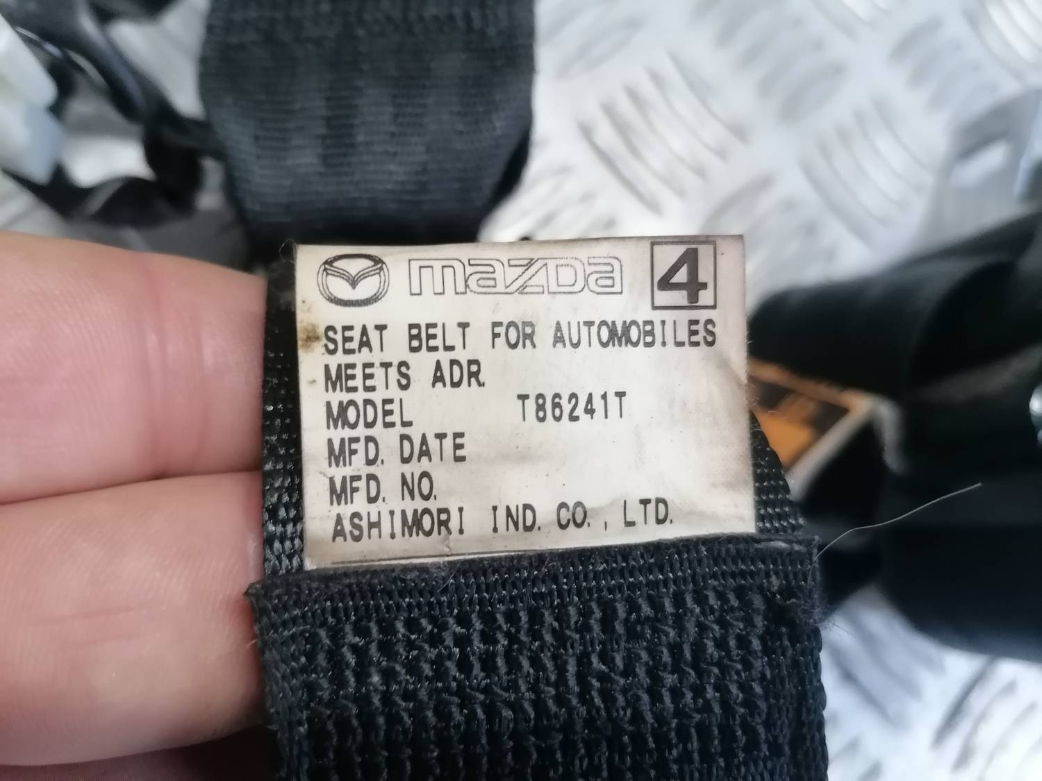 Aizmugurējā kreisa drošības josta priekš MAZDA 6 2007 4 Aizmugurējā kreisa drošības josta priekš MAZDA 6 2007