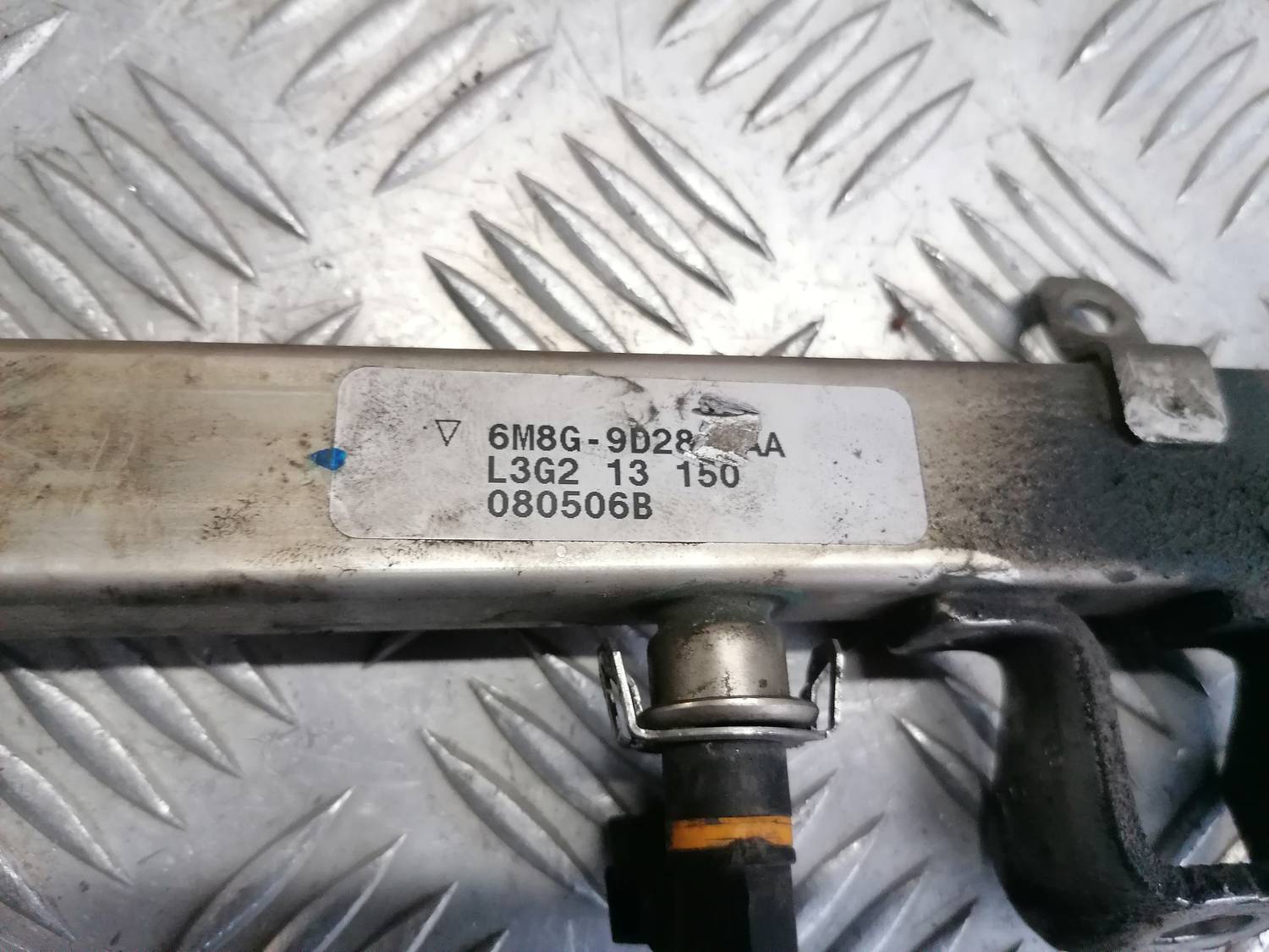 Degvielas sadales caurule priekš MAZDA 6 2007 6 Degvielas sadales caurule priekš MAZDA 6 2007