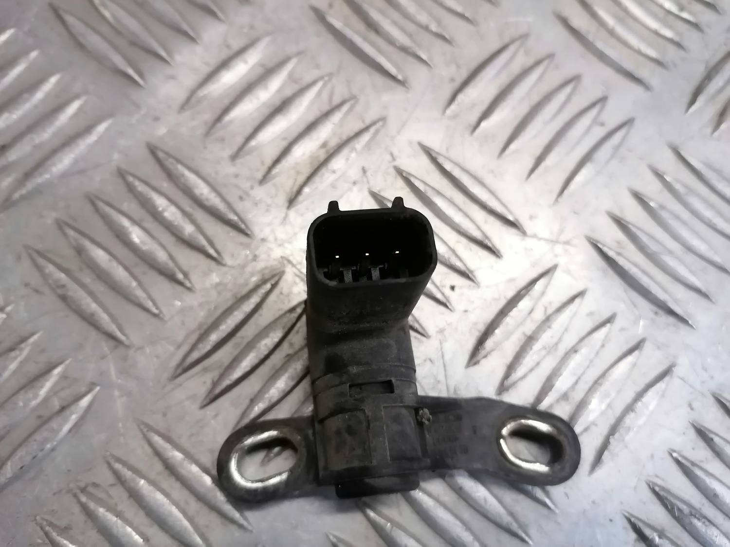 Kloķvārpstas devējs priekš MAZDA 6 2007 3 Kloķvārpstas devējs priekš MAZDA 6 2007