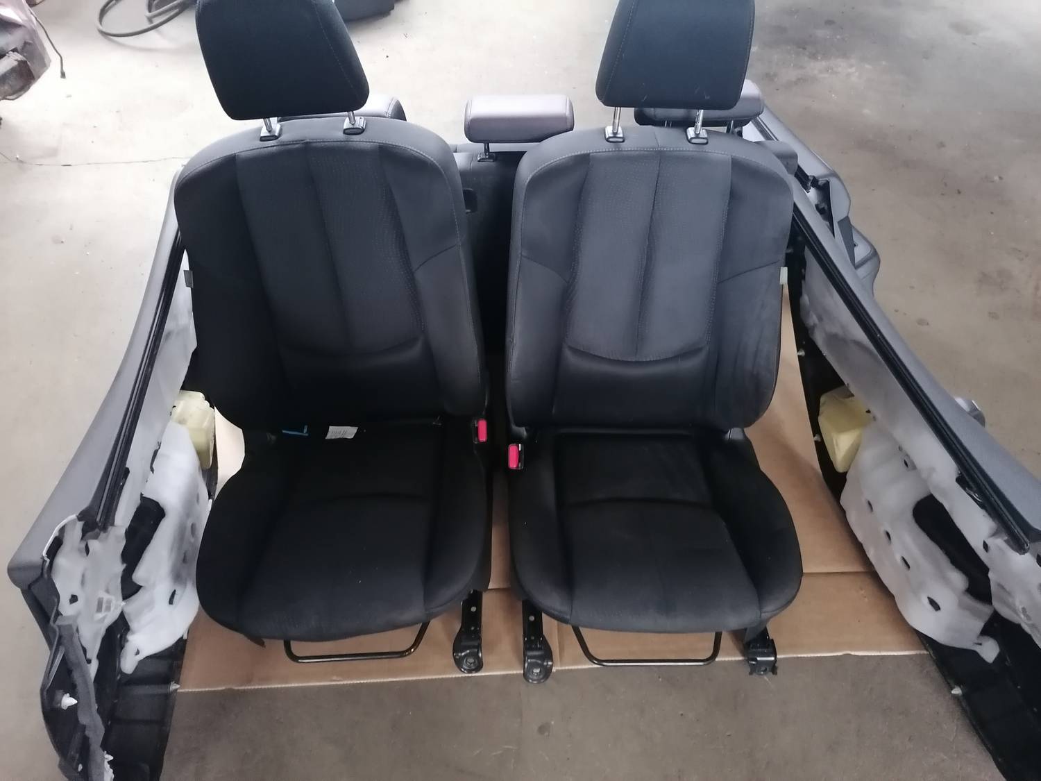 Sēdekļu komplekts priekš MAZDA 6 2007 1 Sēdekļu komplekts priekš MAZDA 6 2007