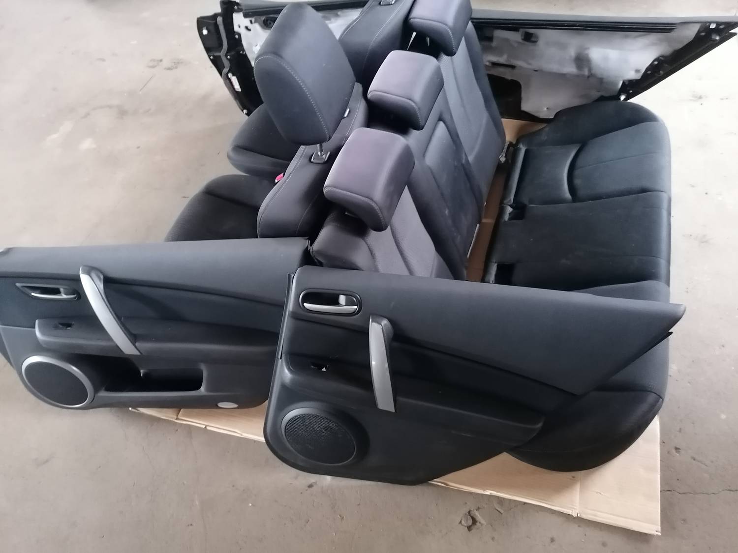 Sēdekļu komplekts priekš MAZDA 6 2007 5 Sēdekļu komplekts priekš MAZDA 6 2007