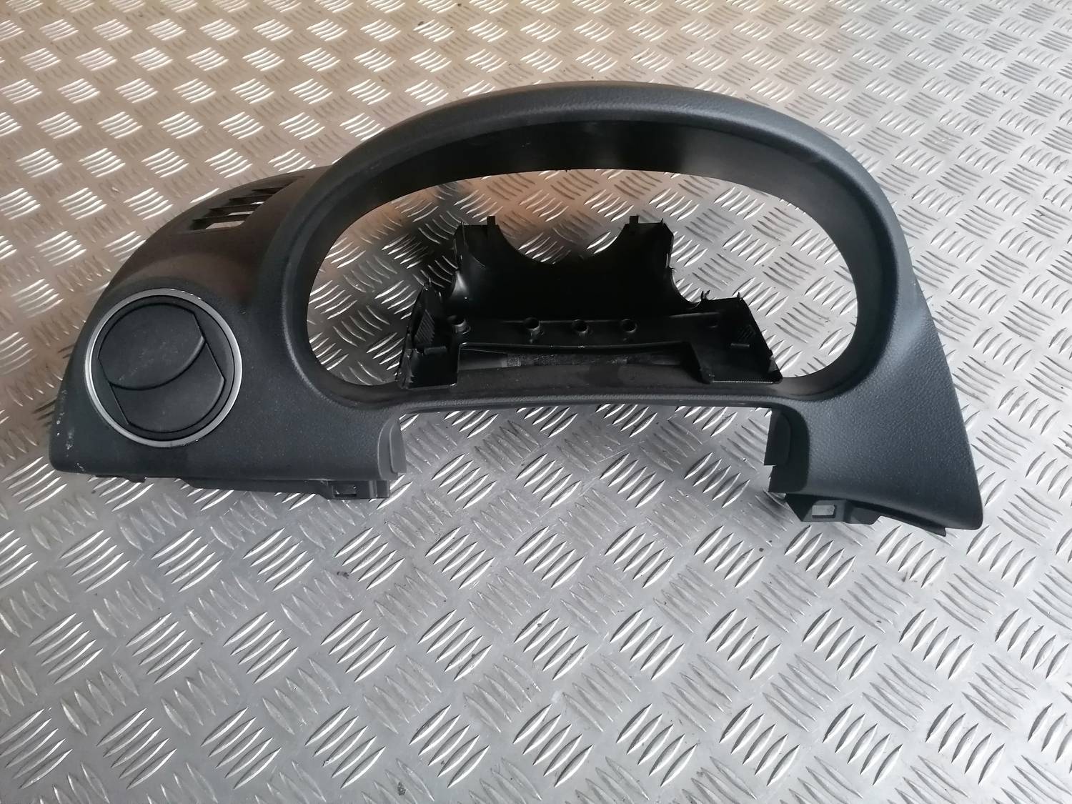 Spidometra apdare priekš MAZDA 6 2007 2 Spidometra apdare priekš MAZDA 6 2007