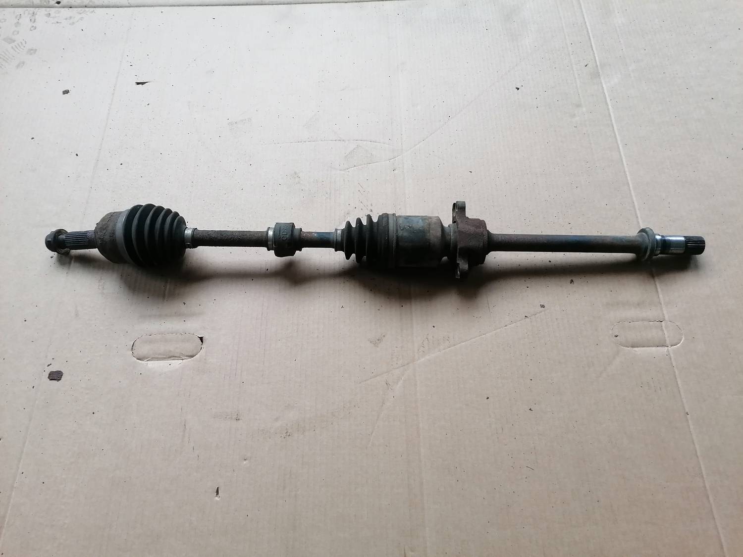 Pusass priekšēja labā priekš MAZDA 6 2007 1 Pusass priekšēja labā priekš MAZDA 6 2007