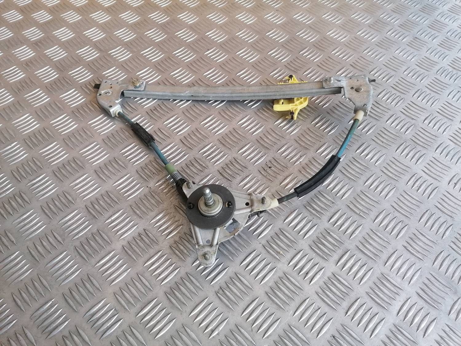 Stikla pacelšanas mehānisms aizmugurējais labais priekš XSARA PICASSO 2003