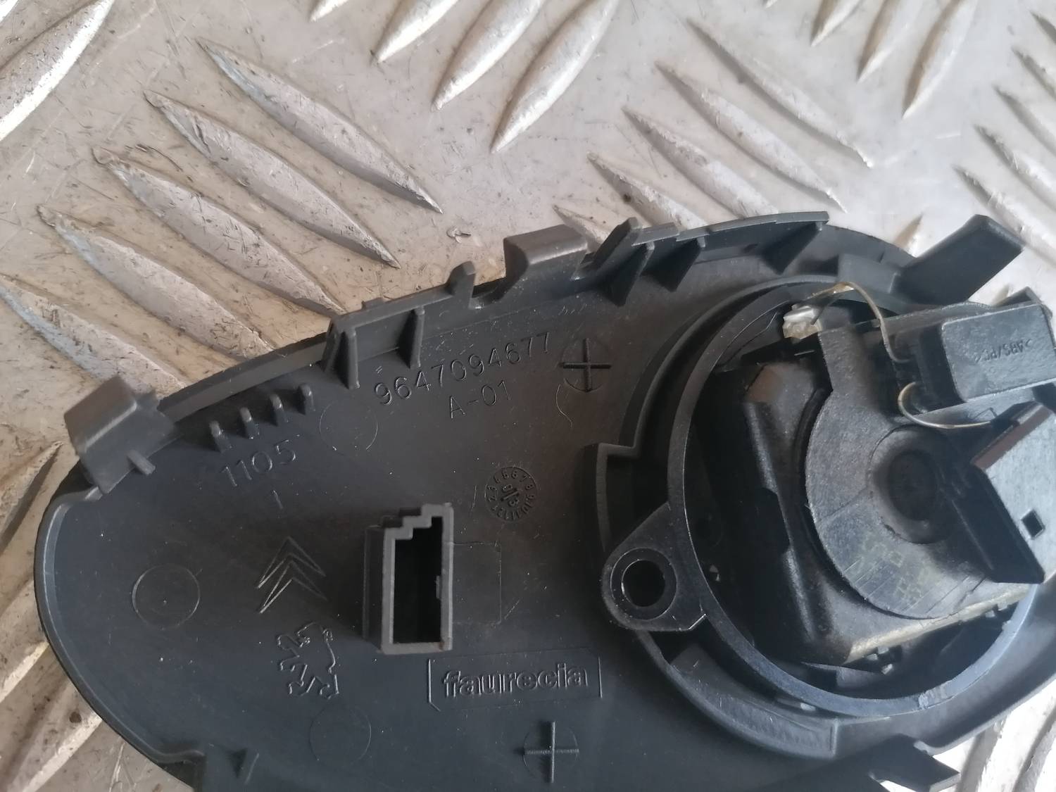 Mērinstrumentu paneļa skaļrunis priekš XSARA PICASSO 2003 4 Mērinstrumentu paneļa skaļrunis priekš XSARA PICASSO 2003