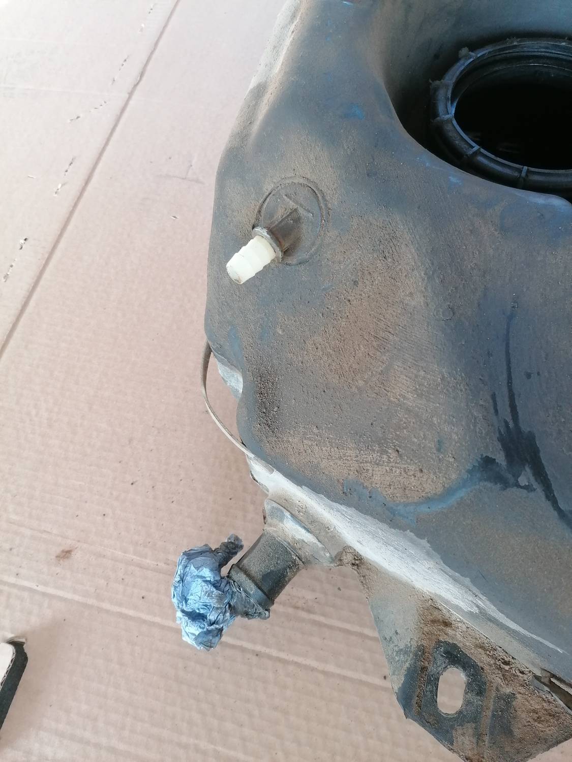 Degvielas tvertne priekš XSARA PICASSO 2003 4 Degvielas tvertne priekš XSARA PICASSO 2003