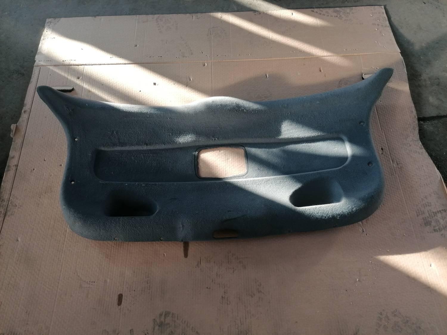 Bagāžnieka vāka liela apdare priekš XSARA PICASSO 2003