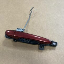 Priekšējāis labais durvju rokturis priekš MAZDA 6 2007