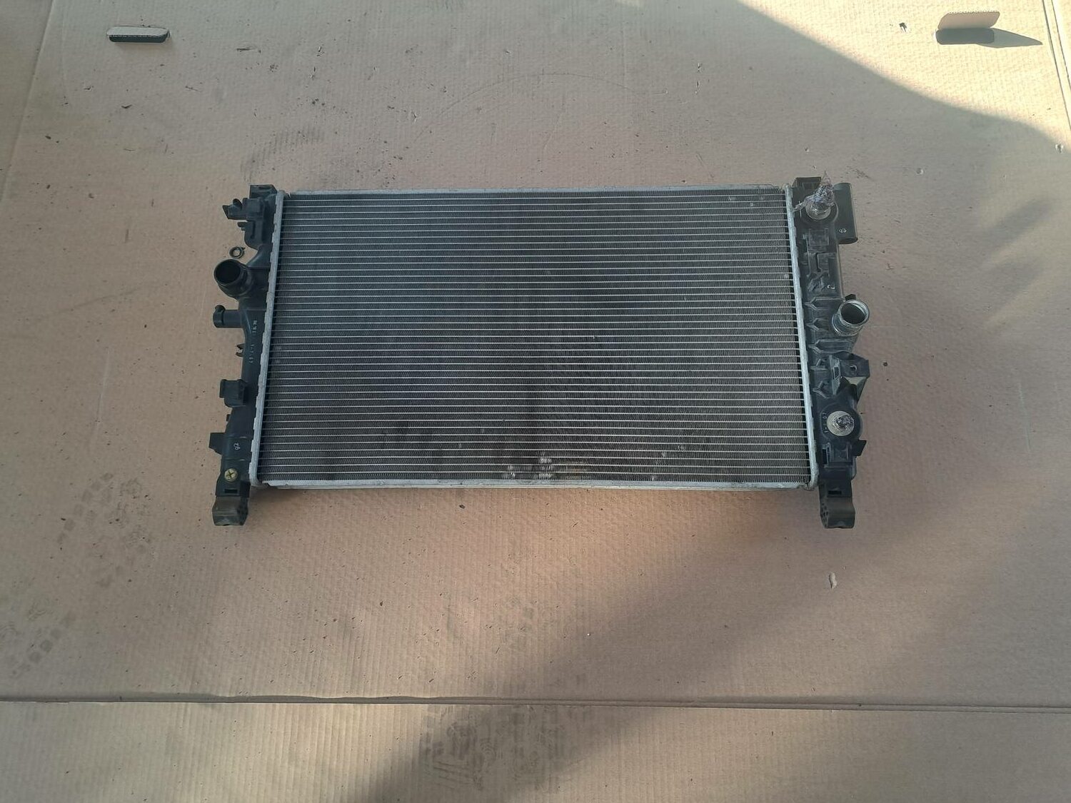 Dzesēšanas radiators priekš OPEL ASTRA J 2012 1 Dzesēšanas radiators priekš OPEL ASTRA J 2012