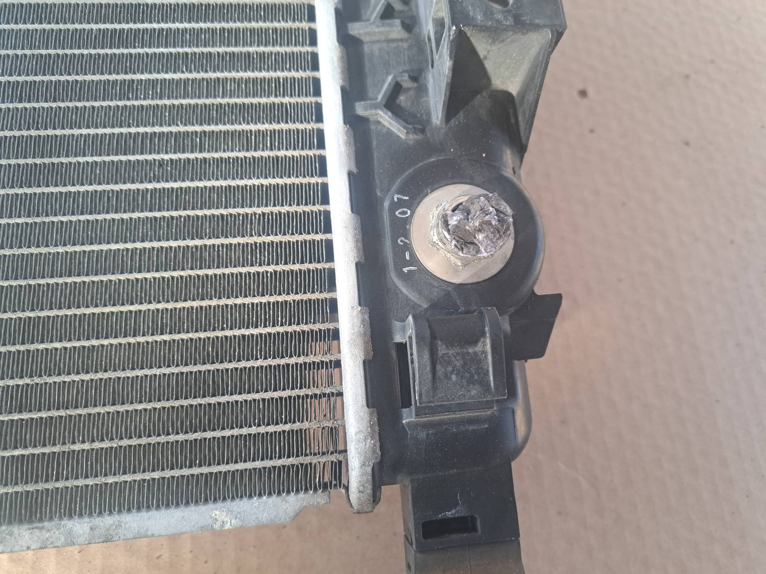 Dzesēšanas radiators priekš OPEL ASTRA J 2012 4 Dzesēšanas radiators priekš OPEL ASTRA J 2012