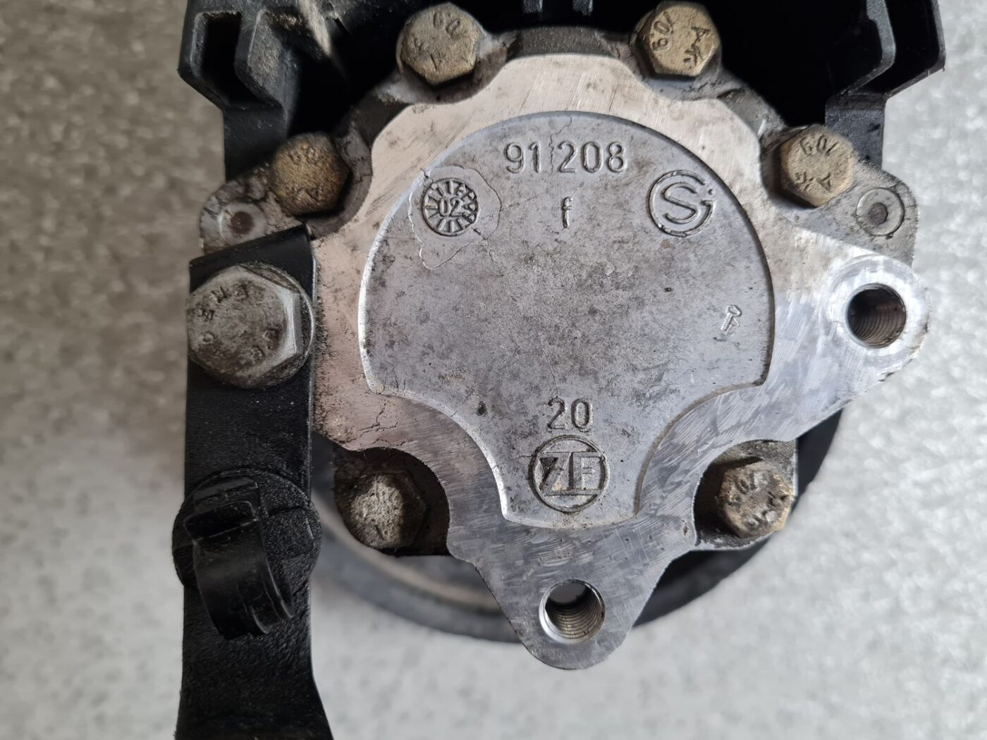 Hidrauliskais pastiprinātājs priekš BMW 318D E46 2002 SEDAN 4 Hidrauliskais pastiprinātājs priekš BMW 318D E46 2002 SEDAN