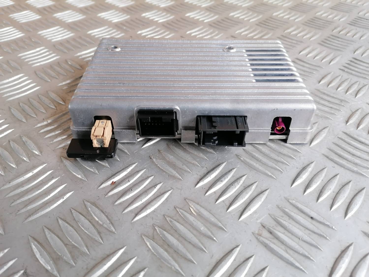 Bluetooth vadības bloks priekš OPEL ASTRA J 2012 4 Bluetooth vadības bloks priekš OPEL ASTRA J 2012