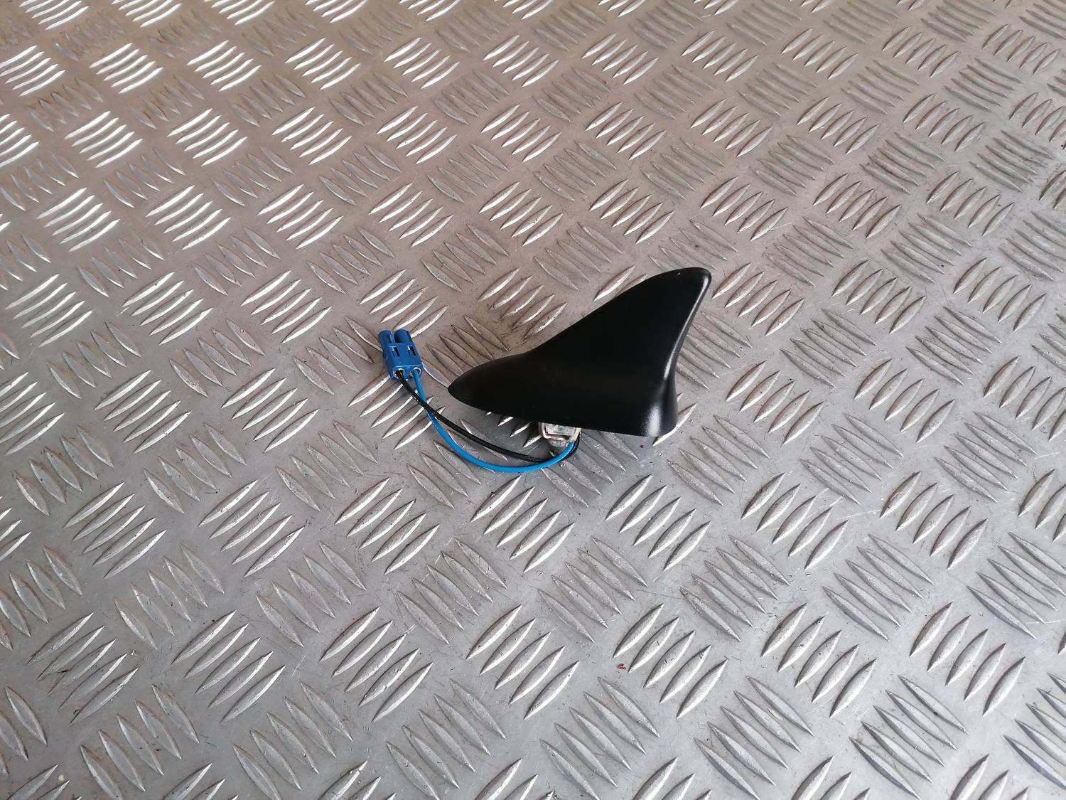 Jumta antena priekš OPEL ASTRA J 2012