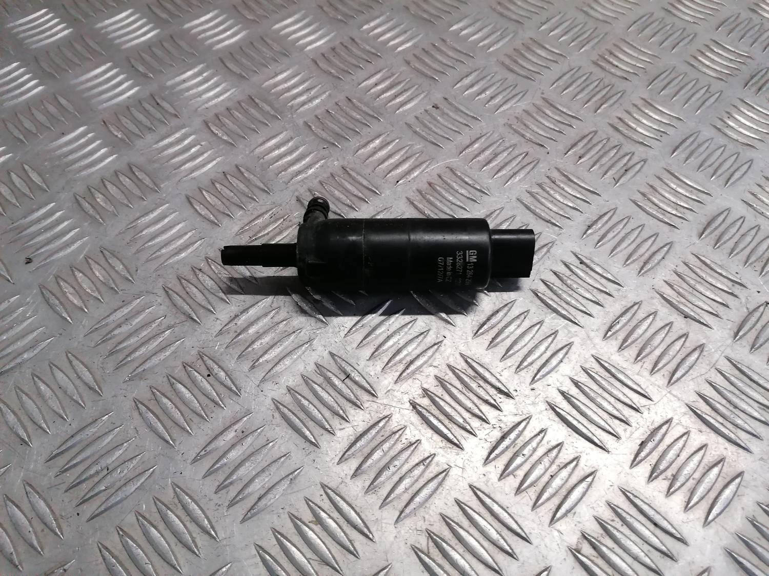 Mazgātāja šķidruma sūknis priekš OPEL ASTRA J 2012 1 Mazgātāja šķidruma sūknis priekš OPEL ASTRA J 2012