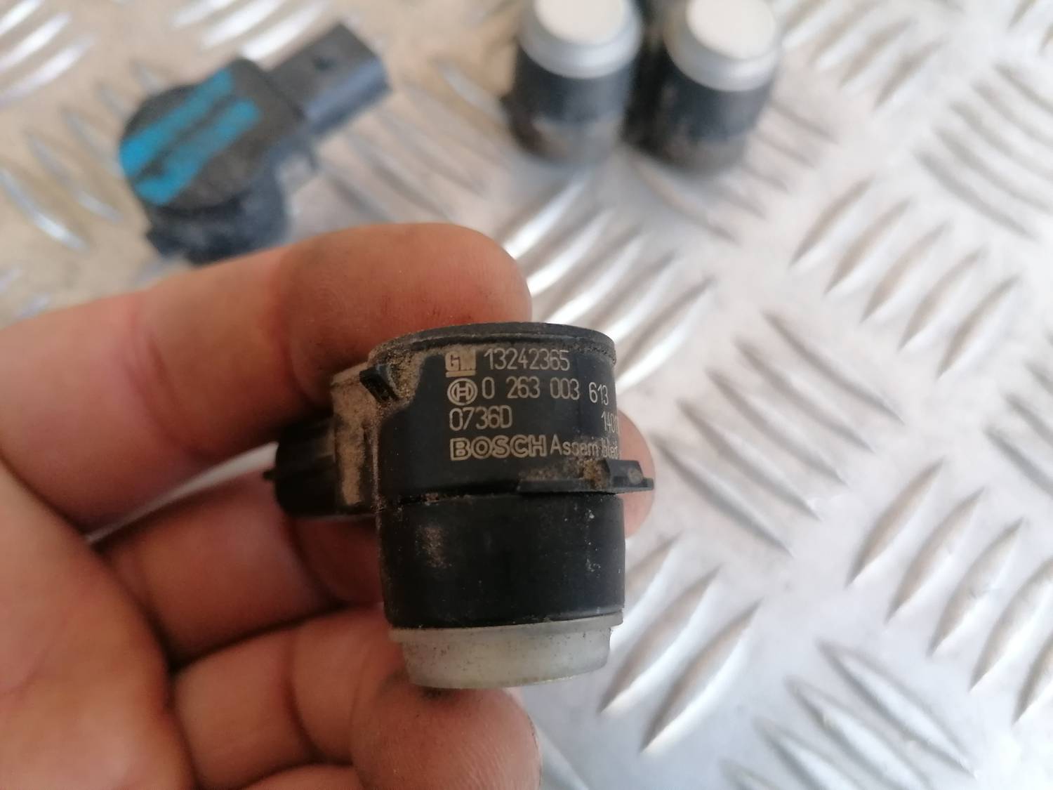 Parkošanās devējs priekš OPEL ASTRA J 2012 4 Parkošanās devējs priekš OPEL ASTRA J 2012