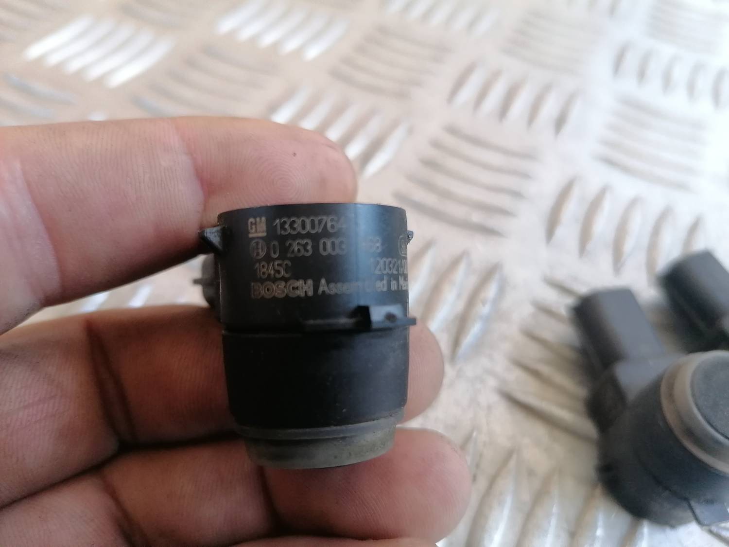 Parkošanās devējs priekš OPEL ASTRA J 2012 4 Parkošanās devējs priekš OPEL ASTRA J 2012