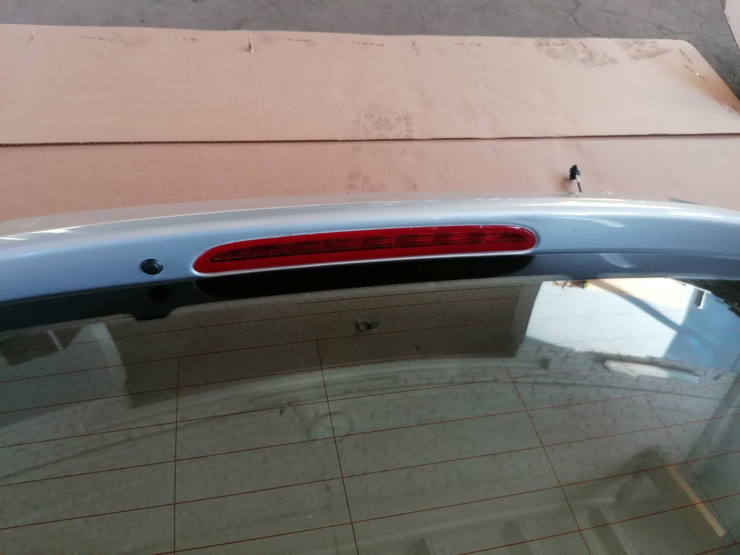 Bagāžnieka vāks priekš OPEL ASTRA J 2012 5 Bagāžnieka vāks priekš OPEL ASTRA J 2012