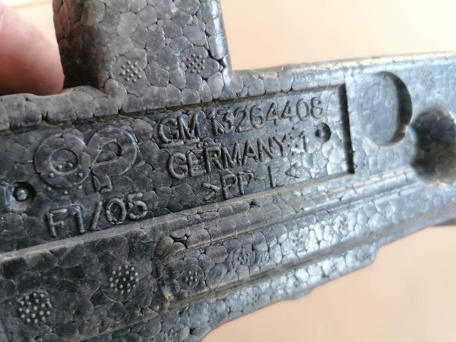 Priekšēja bufera putuplasts priekš OPEL ASTRA J 2012