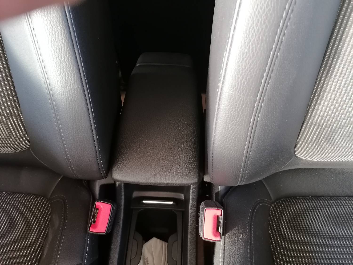 Sēdekļu komplekts priekš OPEL ASTRA J 2012 11 Sēdekļu komplekts priekš OPEL ASTRA J 2012