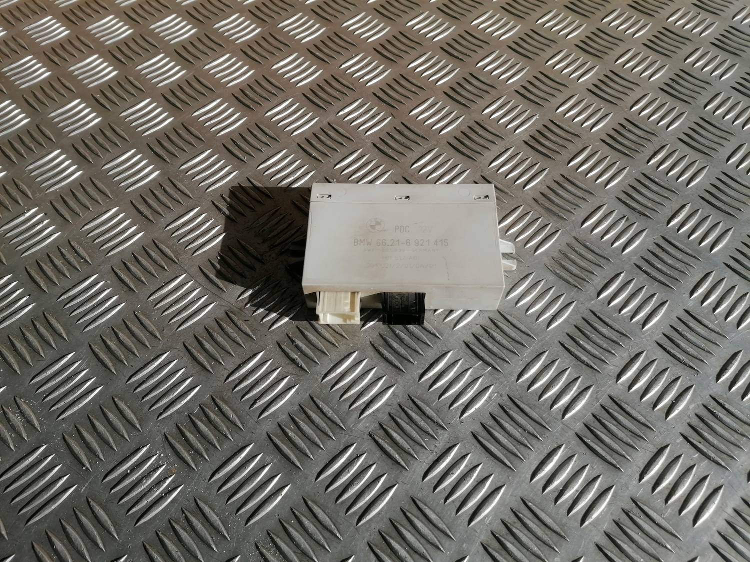 Parkošanās devēju vadības bloks priekš BMW 318D E46 2002 SEDAN