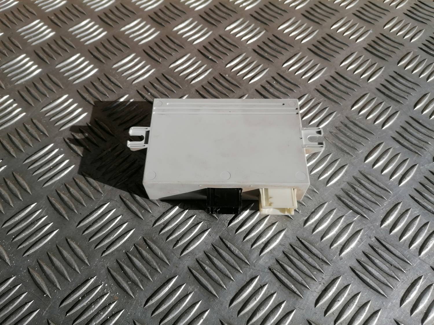 Parkošanās devēju vadības bloks priekš BMW 318D E46 2002 SEDAN