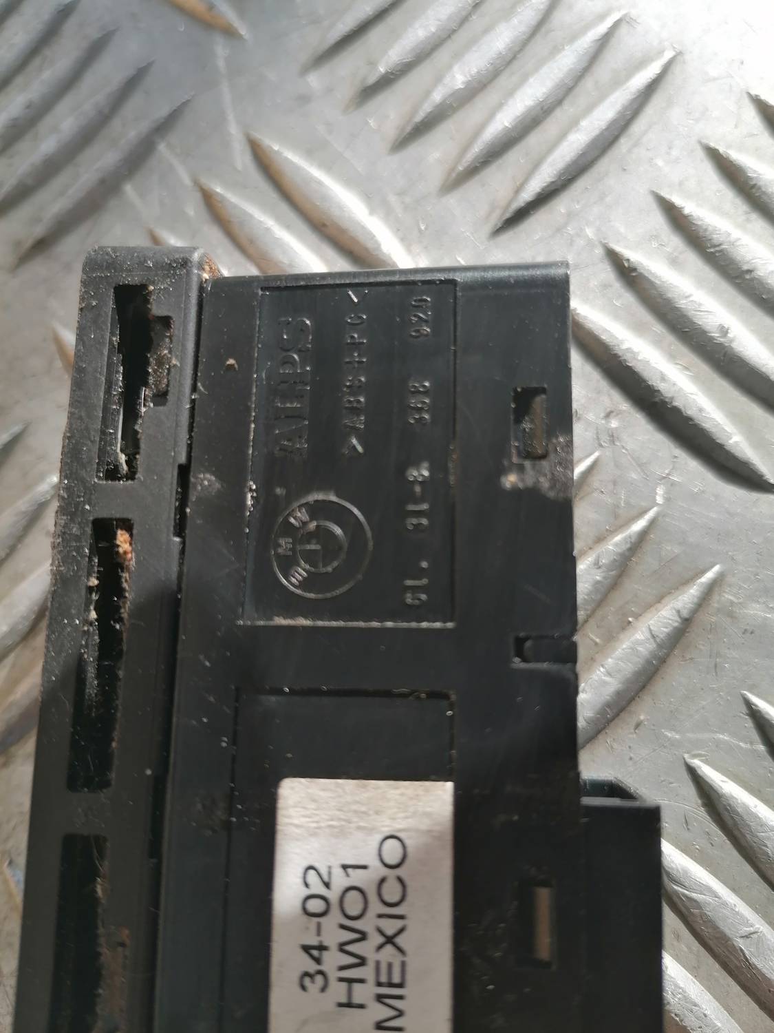 Mērinstrumentu paneļa pārslēgšanas pogas priekš BMW 318D E46 2002 SEDAN 5 Mērinstrumentu paneļa pārslēgšanas pogas priekš BMW 318D E46 2002 SEDAN