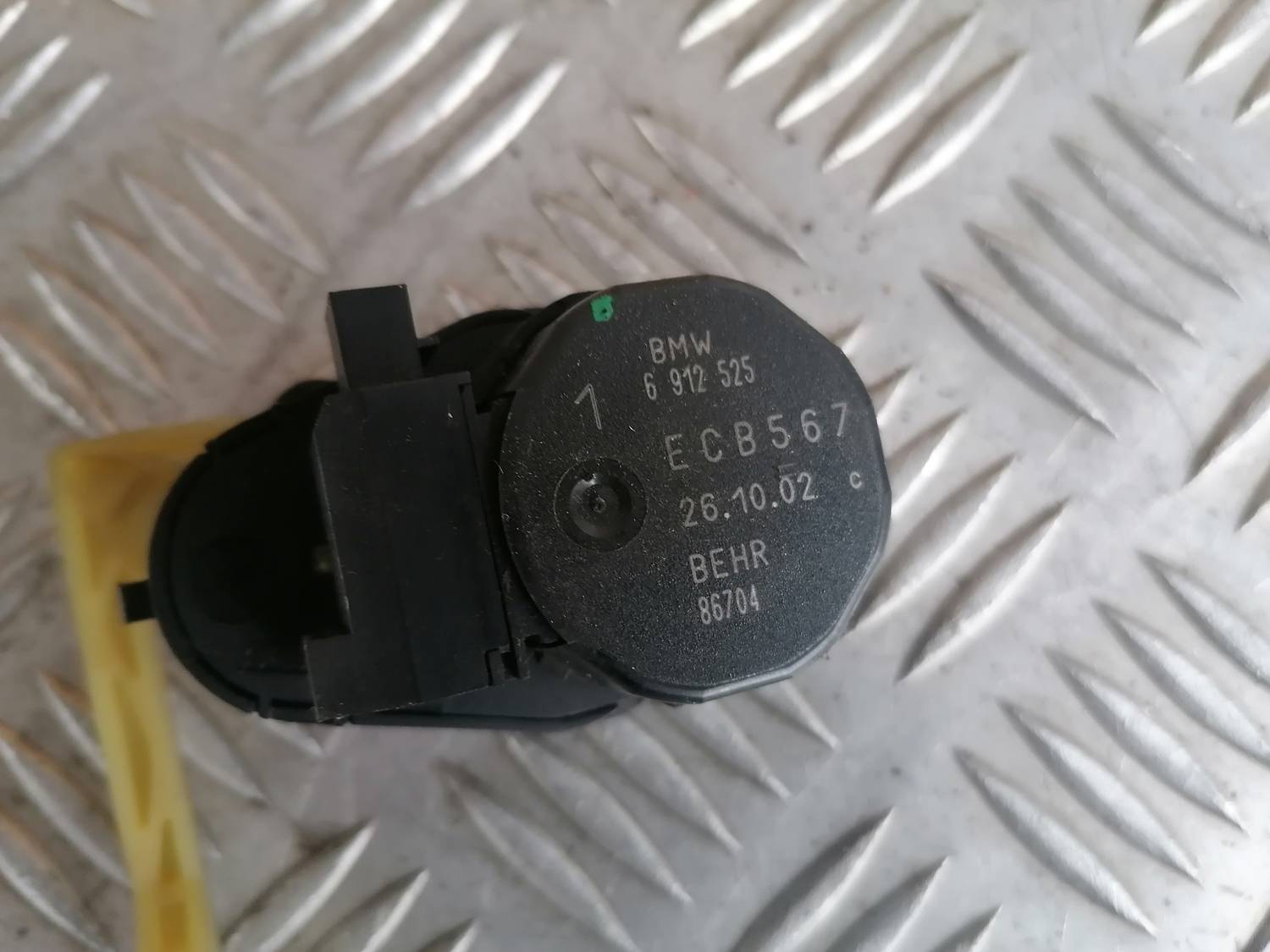 Apsildes sistēmas aktuators priekš BMW 318D E46 2002 SEDAN