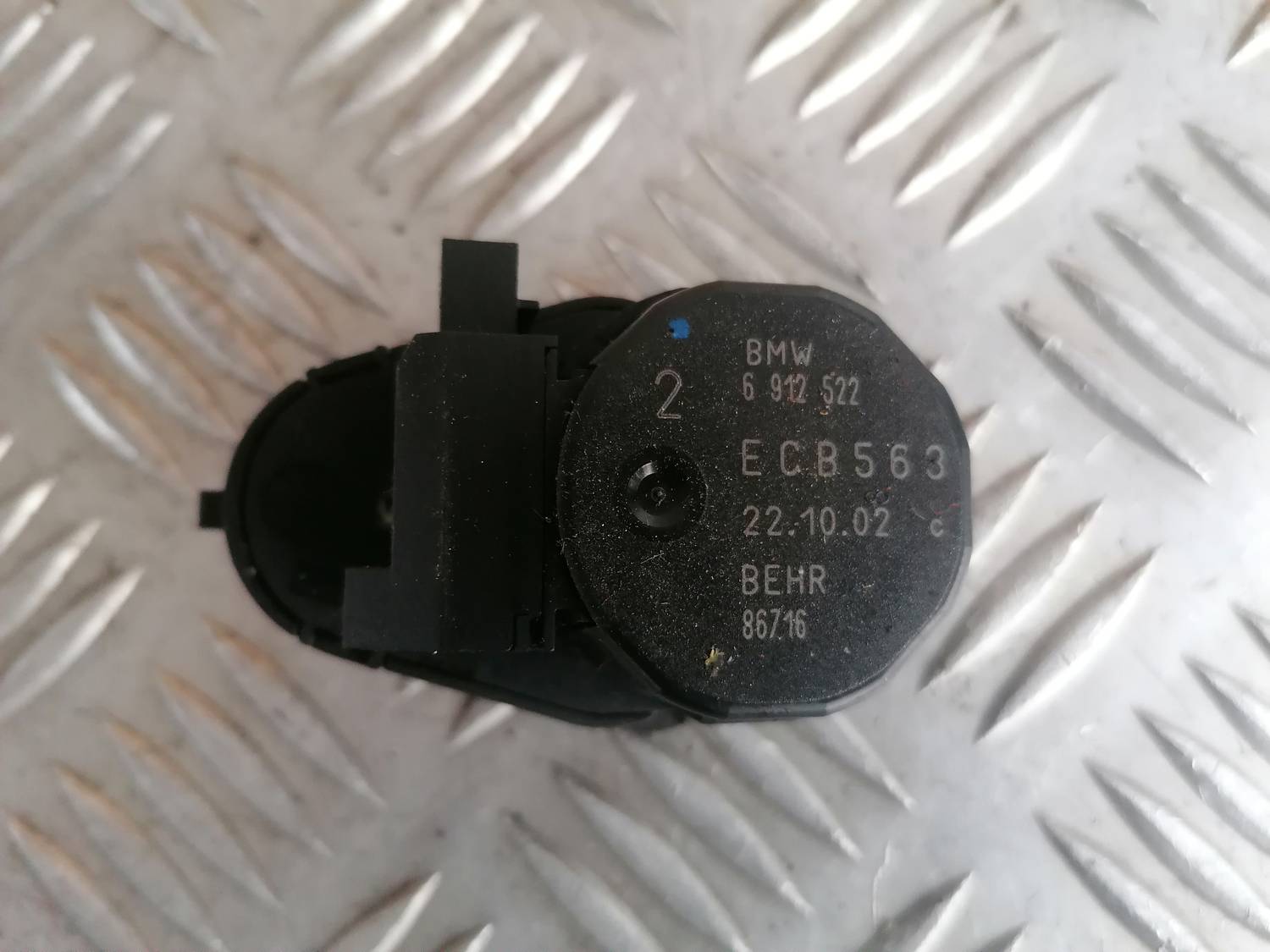 Apsildes sistēmas aktuators priekš BMW 318D E46 2002 SEDAN