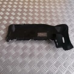 Mērinstrumentu paneļa apakšēja apdare priekš BMW 318D E46 2002 SEDAN