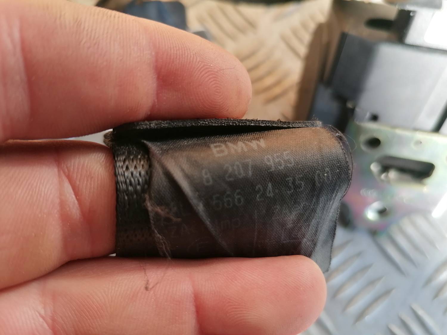 Priekšējā kreisā drošības josta priekš BMW 318D E46 2002 SEDAN