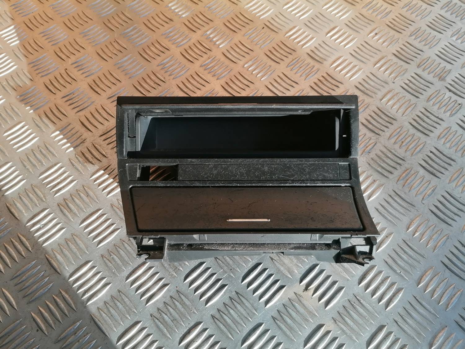 Pelnu trauks priekš BMW 318D E46 2002 SEDAN