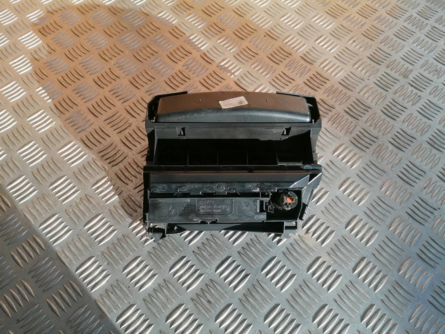 Pelnu trauks priekš BMW 318D E46 2002 SEDAN