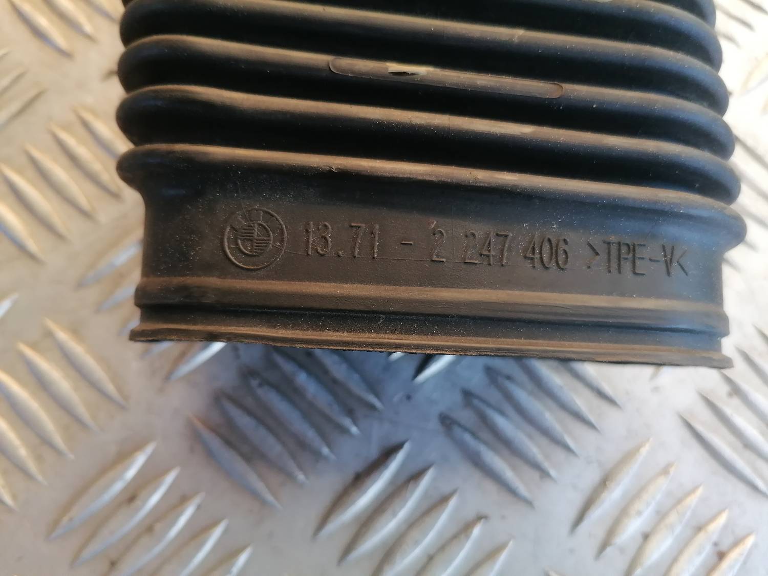 Gaisa filtra korpusa caurule priekš BMW 318D E46 2002 SEDAN 3 Gaisa filtra korpusa caurule priekš BMW 318D E46 2002 SEDAN